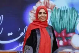 ساناز سماواتی با شلوار تنگ و بلوز آستین کوتاه با شوهرش ست کرد | پوشش عجیب خانم بازیگر