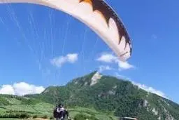 فوت یک نفر بر اثر سقوط از پاراگلایدر در کرمان 