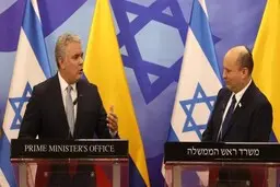 رئیس‌جمهور کلمبیا درباره برنامه غنی‌سازی ایران: در شورای حکام گفته‌ایم که عدم صدور مجوز برای غنی‌سازی بیشتر اورانیوم و ایجاد زرادخانه‌های اتمی را وظیفه خود می‌دانیم
