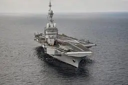 پاریس از قرنطینه خدمه ناو هواپیمابر شارل دوگل خبر داد