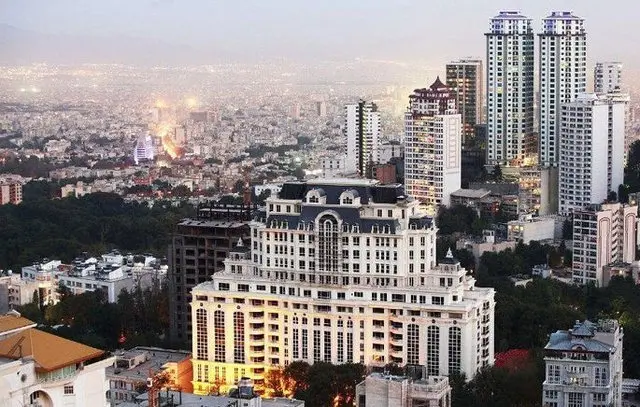 تماشای داخل یک خانه ۸ میلیون دلاری در تهران | از باشگاه تا سینمای اختصاصی! +ویدئو