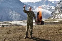 
جشن نوروزدر آذربایجان  |  باروشن کردن مشعل در شوشا الهام علی‌اف