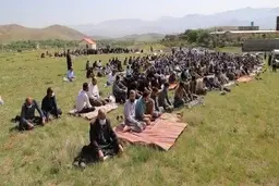 کمبود منابع آبی | اقامه نماز باران در فضایی باز و خارج از شهر  سنندج  
