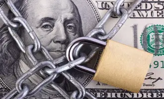 چرا گشودن قفل اقتصاد دغدغه قانون‌گذار نیست؟ | بازیگر مخل
