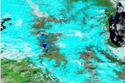 جوشیدن ناگهانی یک چشمه در دریاچه ارومیه + فیلم