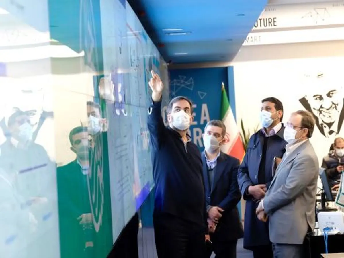 بازدید جمعی از اعضای هیات‌رئیسه مجلس از مرکز مانیتورینگ پلتفرم‌های دیجیتال همراه اول
