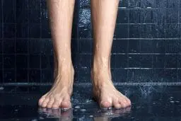 هشدار جدی، این کار را اصلا در حمام انجام ندهید!