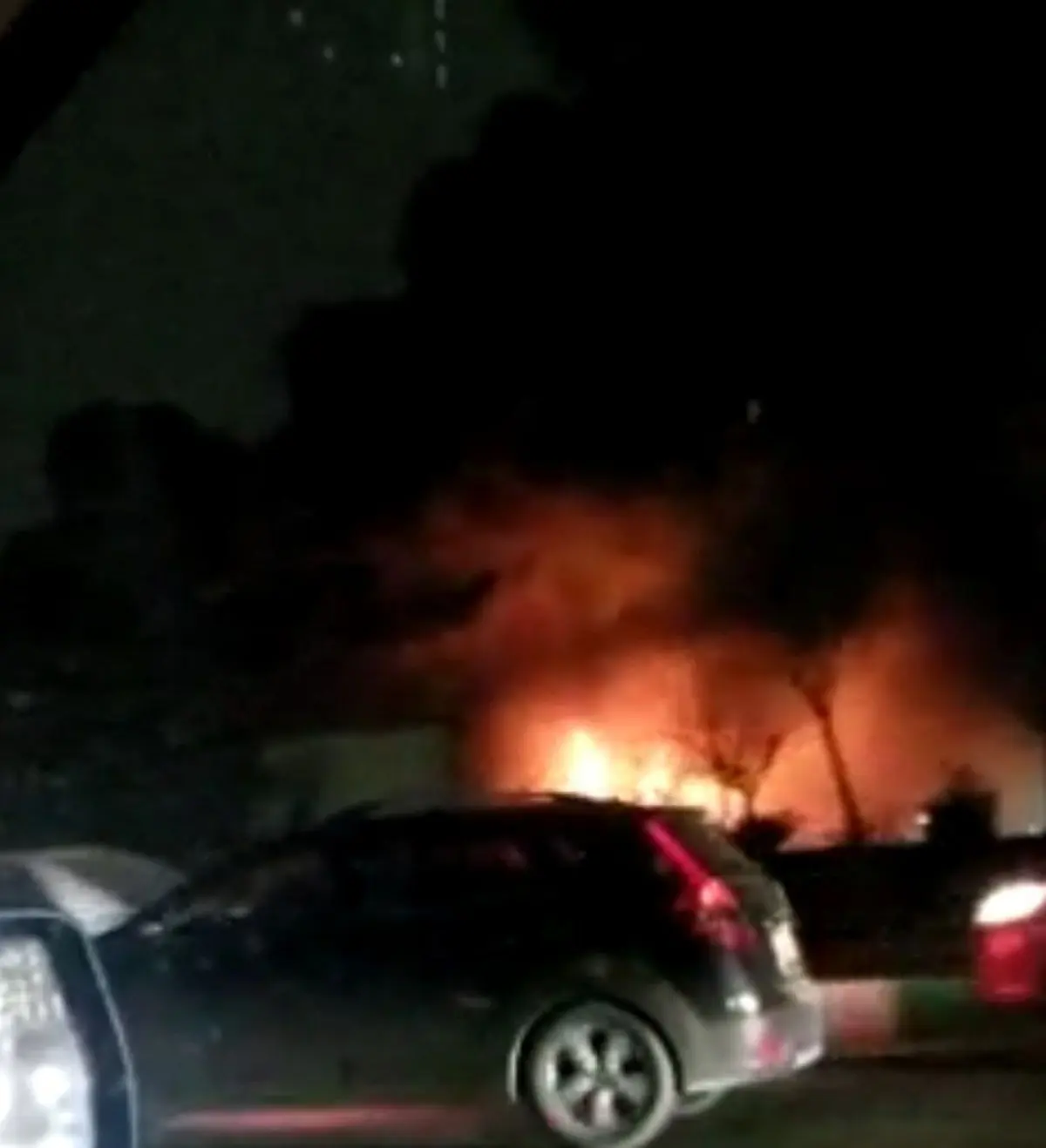 آتش‌سوزی گسترده در جاده مخصوص کرج, هم‌اکنون+ویدئو