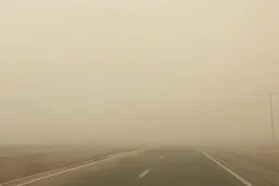   گرد و غبار  |  راه ارتباطی ۹۰ روستای ریگان بسته شد