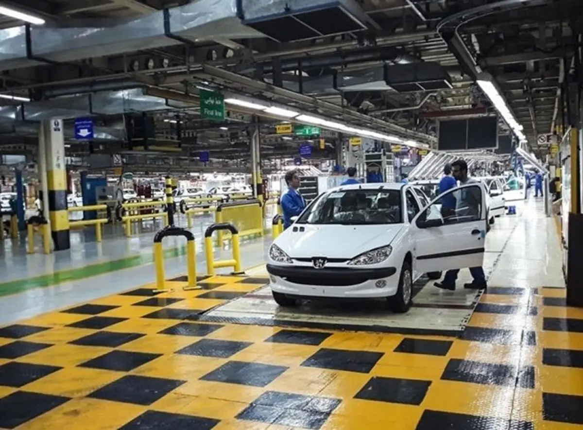 رشد ۵۴درصدی تولید ایران خودرو با فروش ۲۵۰ هزار خودرو در ۷ ماه/ دلیل تولید خودرو با کسری قطعه اعلام شد 