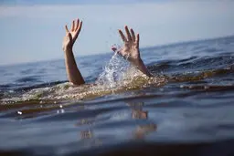 پزشکی قانونی: ۸۸۸ نفر سال گذشته بر اثر غرق‌شدگی جان باختند
