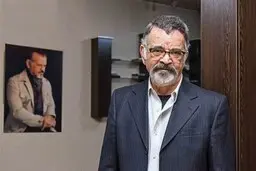 مهدی فخیم‌زاده: زنگ می‌زنند بپرسند مُرده‌ام یا نه! | من زنده‌ام
