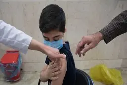 واکسیناسیون کامل ۷۶ درصد دانش آموزان ۱۲ تا ۱۸ ساله