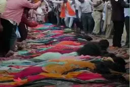  راه رفتن روی کمر زنان برای درمان نازایی!  + ویدئو 