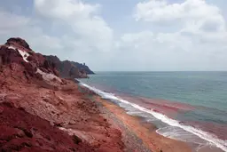 طبیعت را به جزیره برگردانید | محیط‌زیست خواستار بازگشت خاک هرمز شد