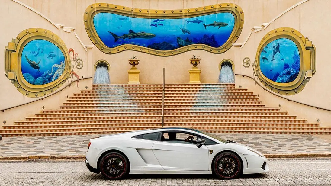 اکونومیست: شماری از مهاجران ثروتمند چینی به دوبی نقل مکان کرده‌اند، زیرا به دنبال مکانی هستند که امن و کم‌ مالیات باشد |  وارد کردن پول به دوبی نیز نسبت به بسیاری جاهای دیگر آسان‌تر است؛ استارتاپ‌های چینی در صحرا طلا می‌بینند