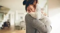 لحظه نجات نوزاد ۶ روزه در آغوش پدر | ببینید شاید برای شما هم اتفاق بیفتد +ویدئو