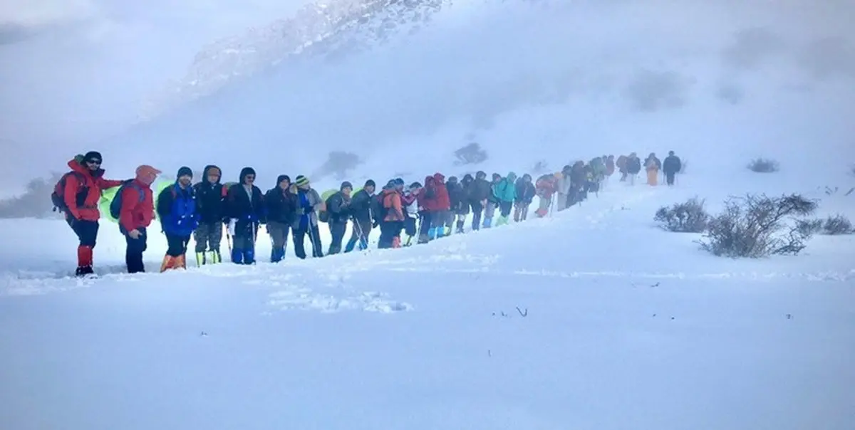 رئیس فدراسیون کوهنوردی: ارتفاع برف پس از ریزش بهمن ۱۵ متر شده |  هنوز ۲ کوهنورد مفقود هستند