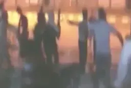  مردم در خیابان تجمع کرده بودند | یک نفر براثر تیراندازی مشکوک جان باخته است 