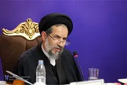 
امام جمعه موقت تهران |   تعطیلی نمازهای جماعت و جمعه توجیه ندارد
