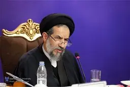 
امام جمعه موقت تهران |   تعطیلی نمازهای جماعت و جمعه توجیه ندارد
