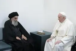 
مواضع حکیمانه آیت‌الله سیستانی در دیدار پاپ مایه عزت اسلام شد
