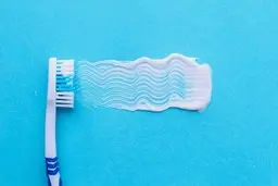 چرا نباید بیشتر از یک بار در روز مسواک بزنیم؟