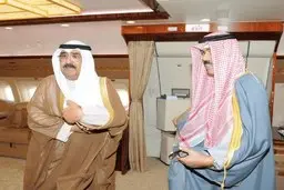 الجزیره: امیر کویت، برادرش «مشعل الاحمد الصباح» را برای ولی‌عهدی برگزید