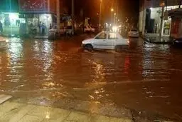  در کمتر از ۱۲ ساعت بارش ادامه سریال آب‌گرفتگی خیابان‌ها و منازل اهواز