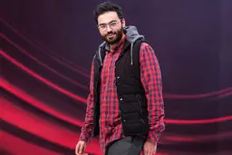 پوشش عجیب مجری صدا و سیما در پخش زنده + تصویر