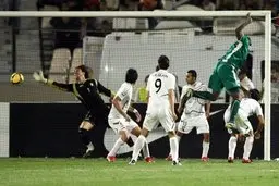 رقص عربی در چمن،آتش روی سکوهای آزادی