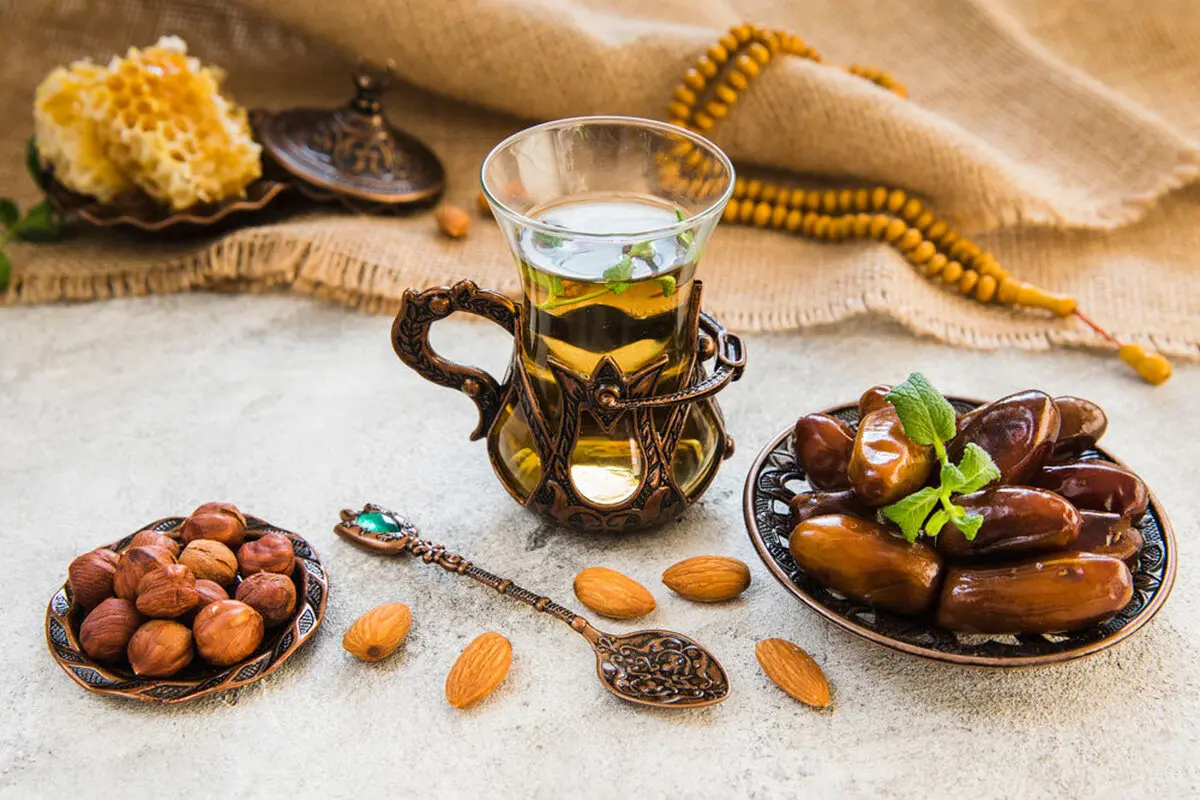 افطاری چی بخوریم بهتر است؟ | بهترین نوشیدنی و خوراکی‌ها برای شروع افطار