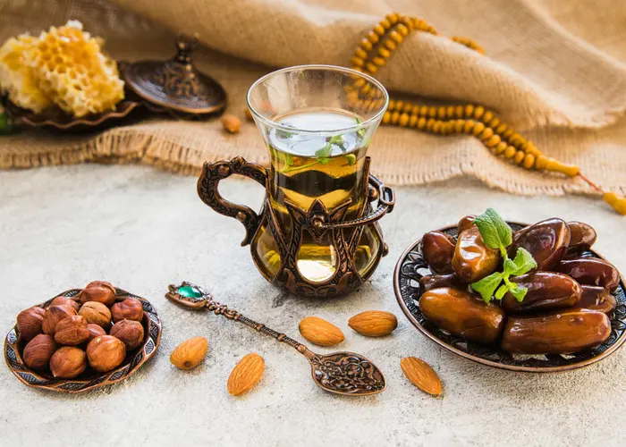 افطاری چی بخوریم بهتر است؟ | بهترین نوشیدنی و خوراکی‌ها برای شروع افطار