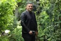 علی دایی ۱۸ زندانی را آزاد کرد