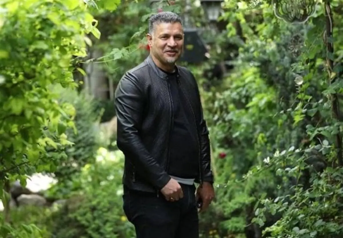 علی دایی ۱۸ زندانی را آزاد کرد