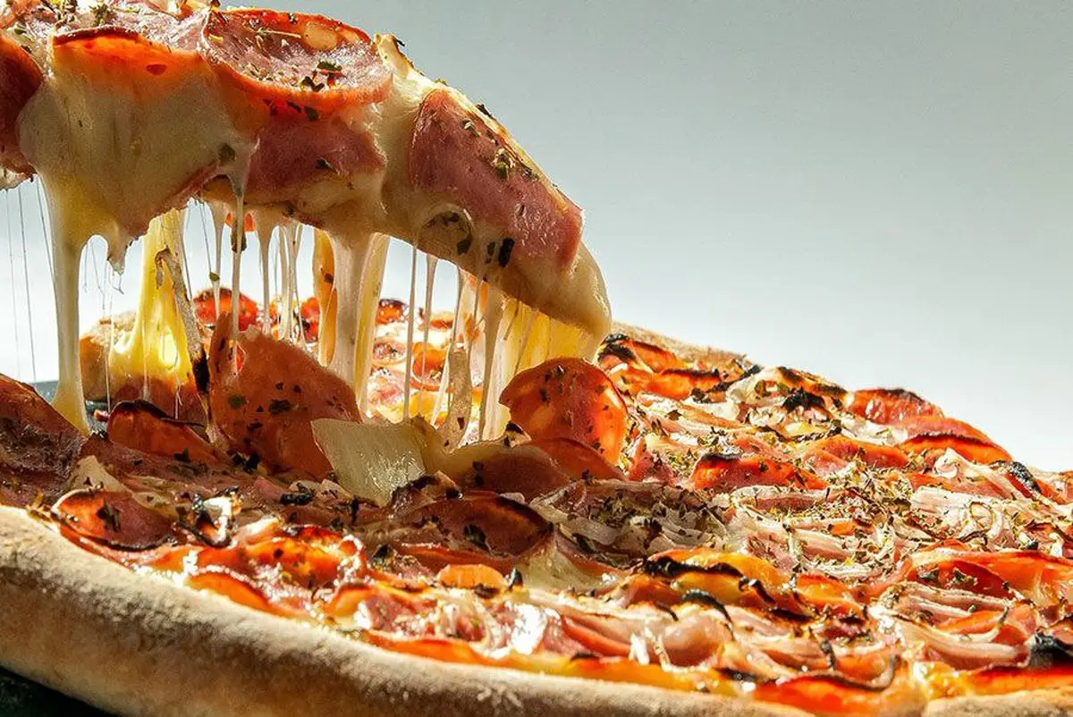 پیتزا بندری طعمی جدید و هیجان‌انگیز برای عاشقان پیتزا! | طرز تهیه پیتزا بندری +ویدیو
