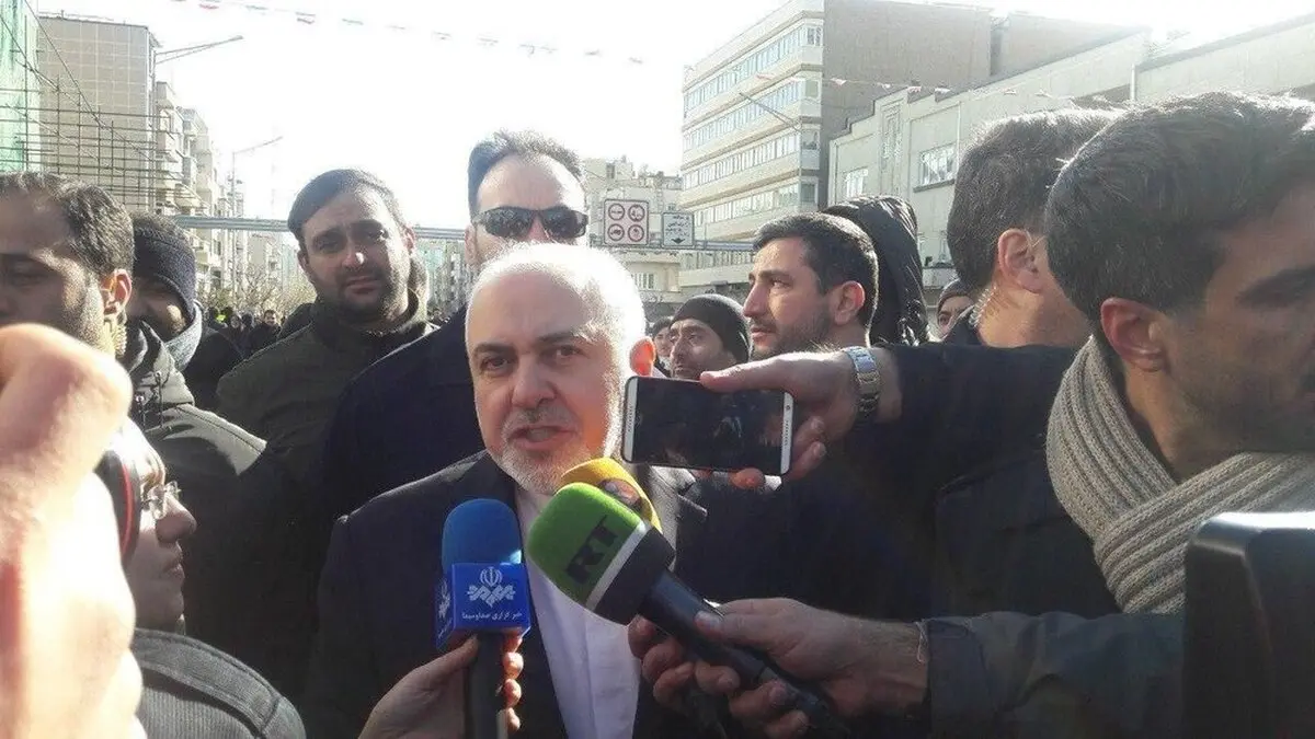 حضور ظریف در راهپیمایی 22 بهمن