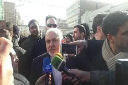 حضور ظریف در راهپیمایی 22 بهمن