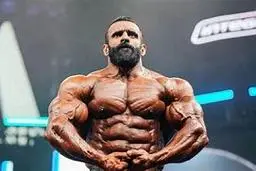 عکس گرفتن با هادی چوپان پولی شد | ماجرای سفلی پولی چه بود؟