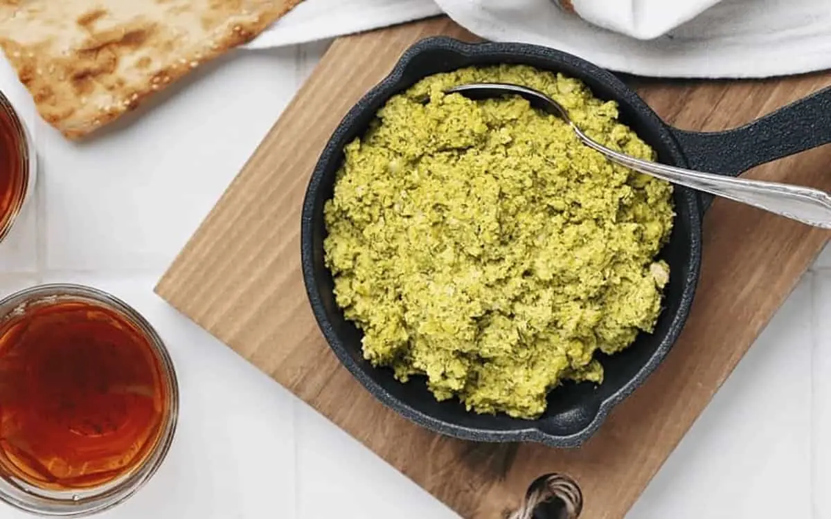 خوشمزه ترین صبحانه شمالی ها همینه! | طرز تهیه پنیر برشته یک صبحانه متفاوت +ویدئو
