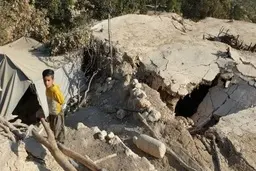 اسکان ثابت زلزله‌زدگان اندیکا تا ۶ ماه دیگر
