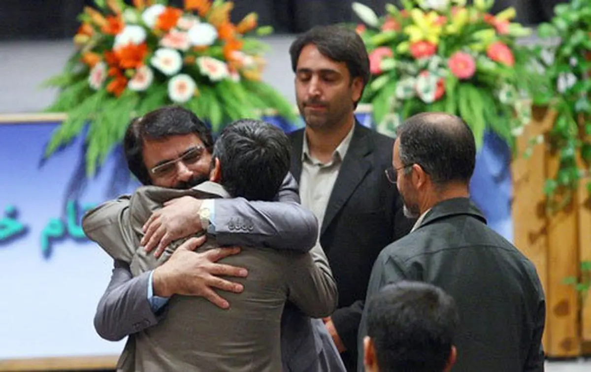 افتخاری: احمدی‌نژاد به زندگی‌ام آتش انداخت