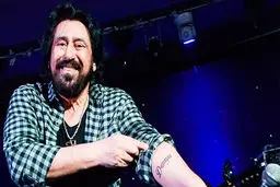 پخش ترانه شهرام‌شب‌پره از صدا و سیما! | عجیب ولی کاملاً واقعی!