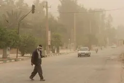 وزش باد شدید و خیزش گرد و خاک در نقاط مختلف کشور 