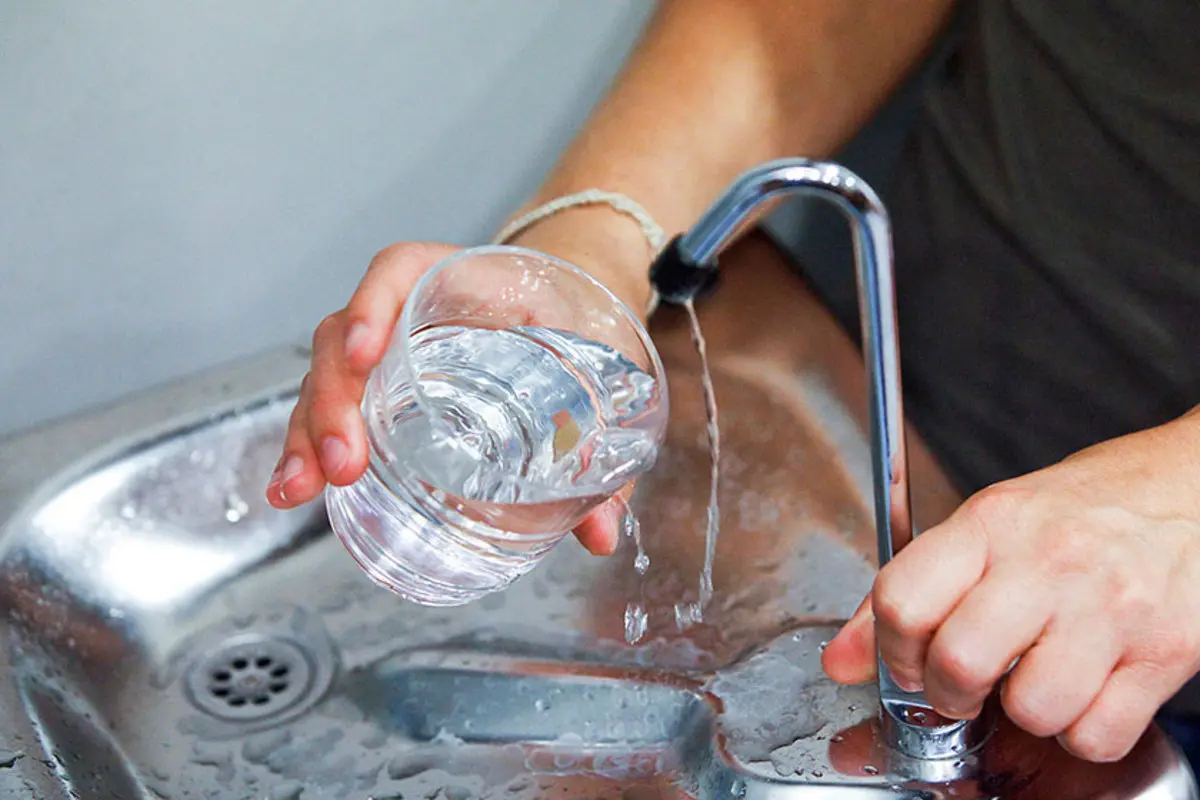 وزیر نیرو: ۲۵ درصد آب آشامیدنی در کشور هدر می‌رود