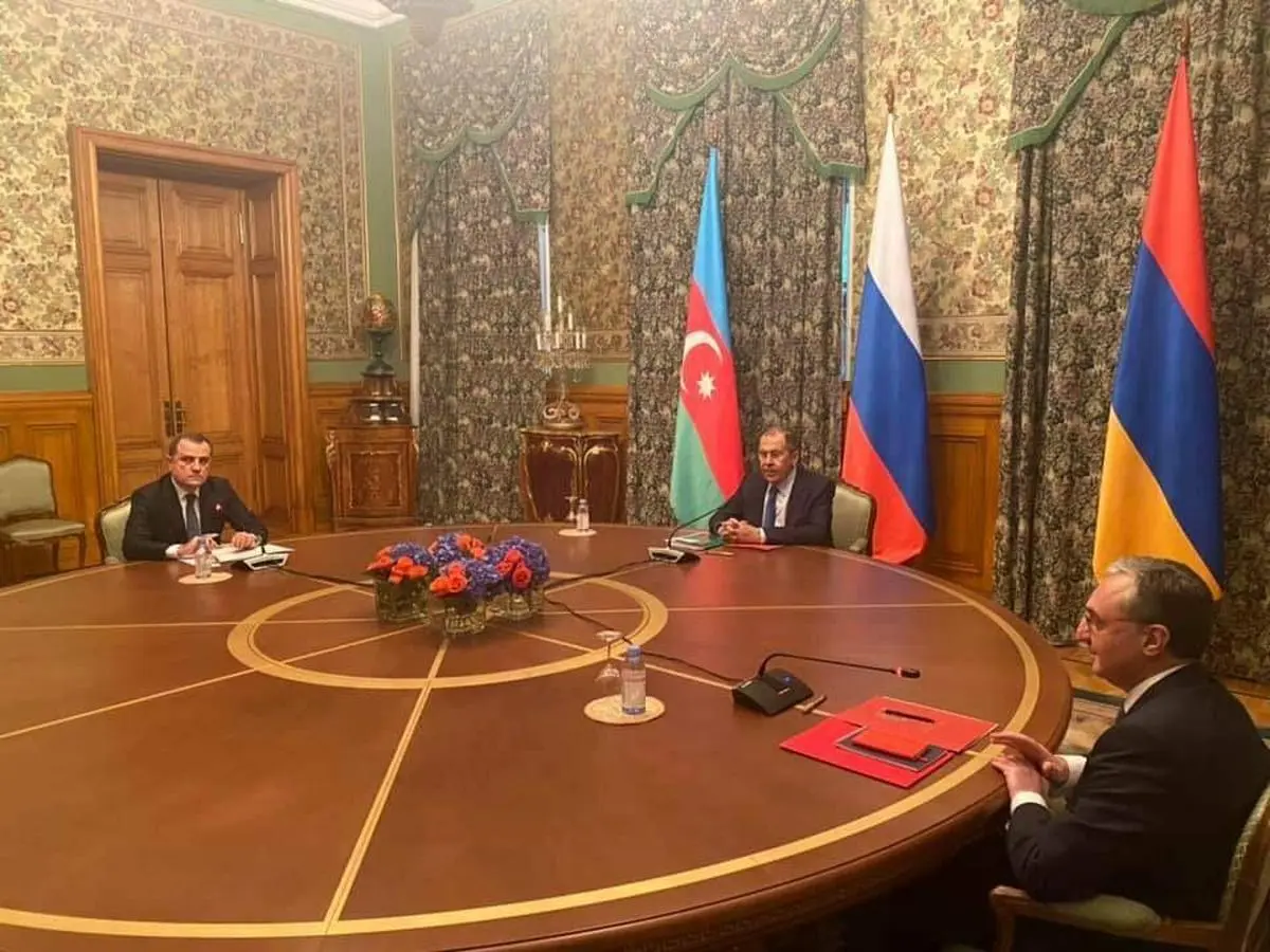 
نشست وزیران امور خارجه روسیه، ارمنستان و جمهوری آذربایجان در قره باغ برگزار شد.
