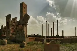 بازآفرینی بار عام داریوش بزرگ در تالار بزرگ آپادانا در پارسه | دانستنی های اپادانا + ویدئو