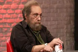  «آقای مسعود فراستی» هذا گوی، هذا میدان! 