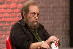  «آقای مسعود فراستی» هذا گوی، هذا میدان! 