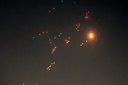انهدام یک پهپاد متخاصم در آسمان تهران